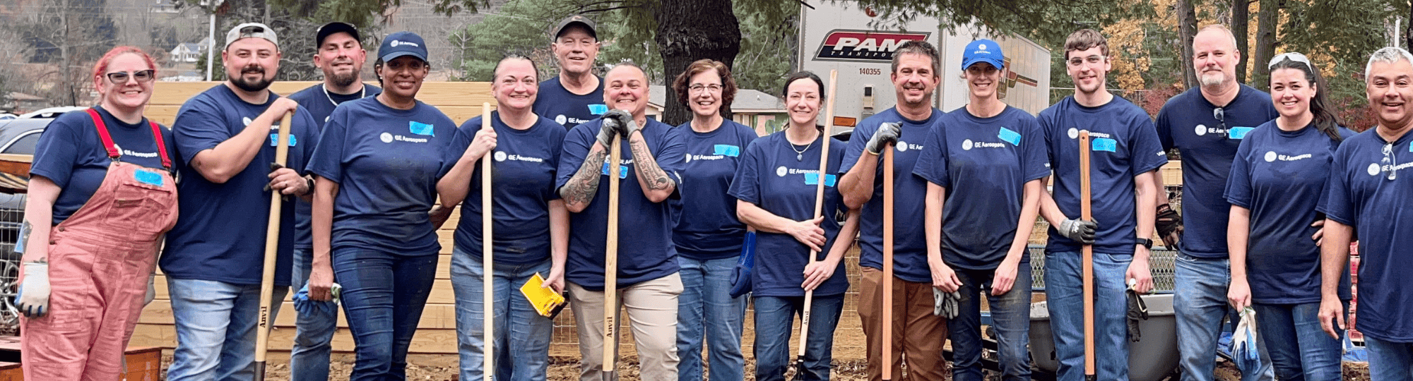 Helene volunteers 